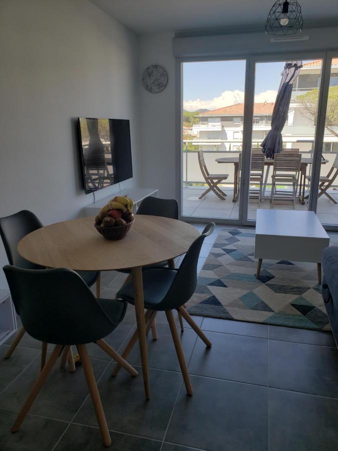 Appt T2 Neuf Avec Piscine Le Lac Apartman Puget-sur Argens Kültér fotó